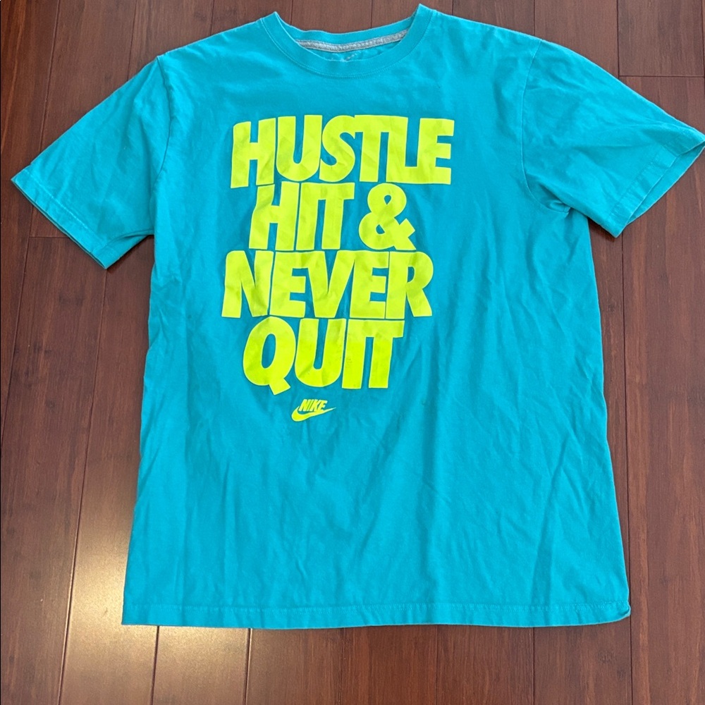 Nike tshirt